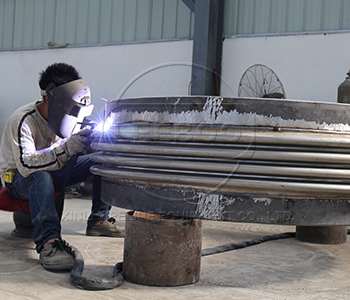 非金屬柔性<a href=http://www.tjhrq.com target=_blank class=infotextkey>補(bǔ)償器</a>鑫利專產(chǎn)