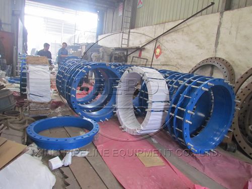 影響<a href=http://www.tjhrq.com target=_blank class=infotextkey>伸縮器</a>價(jià)格的幾個(gè)因素