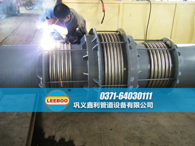 直管壓力平衡<a href=http://www.tjhrq.com target=_blank class=infotextkey>補償器</a>生產(chǎn)車間